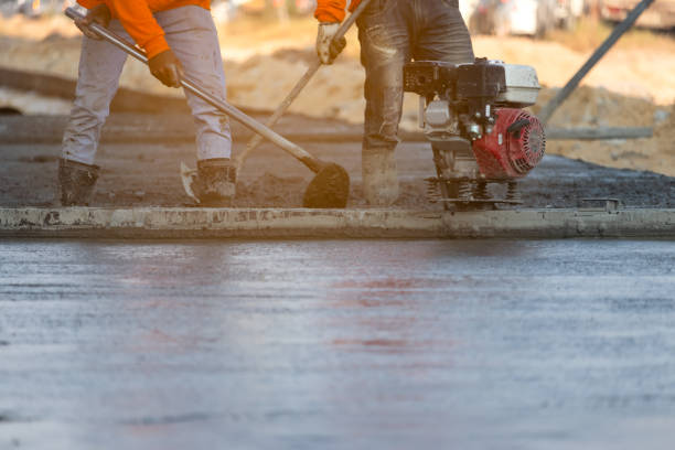 Best Concrete Walkway Installation  in Clarksville, IN